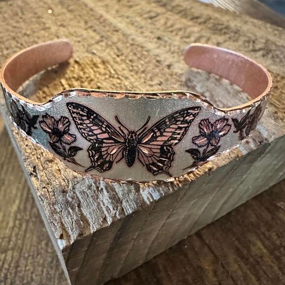 Boho Copper Diamond Cut Elegant Butterfly Cuff Bracelet ,Gift Box - Picture 1 of 7
